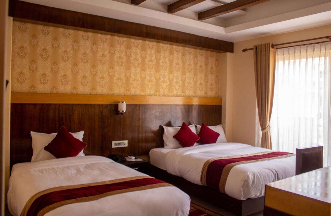 Hotel Silverline Pokhara Eksteriør bilde