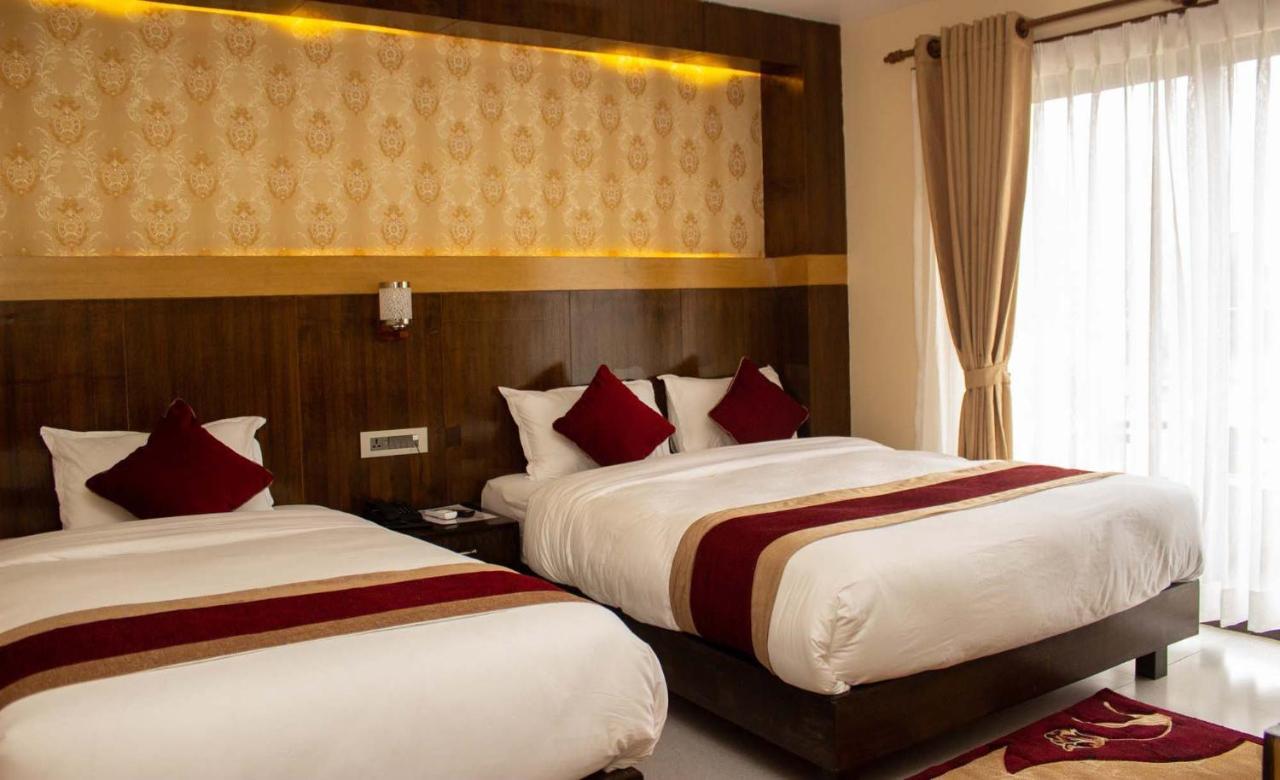 Hotel Silverline Pokhara Eksteriør bilde