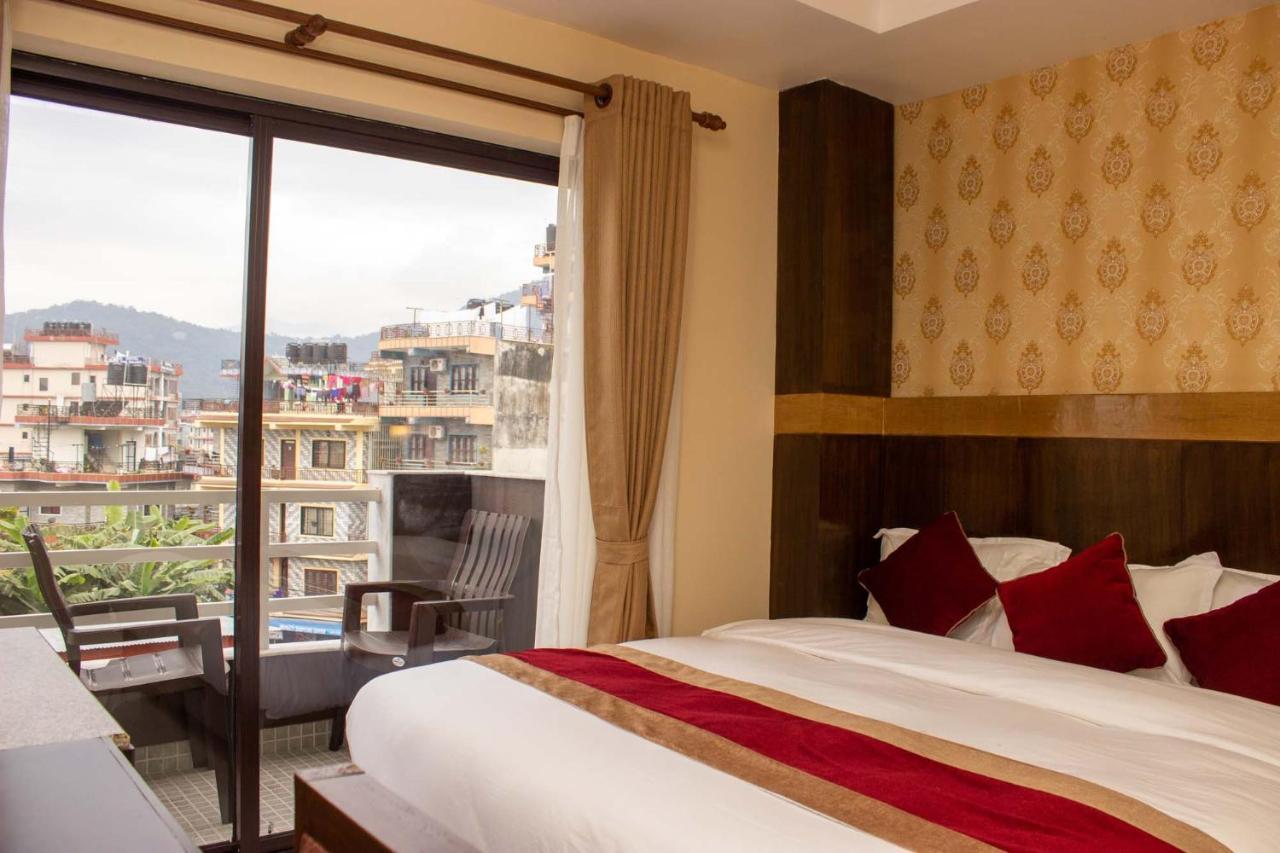 Hotel Silverline Pokhara Eksteriør bilde
