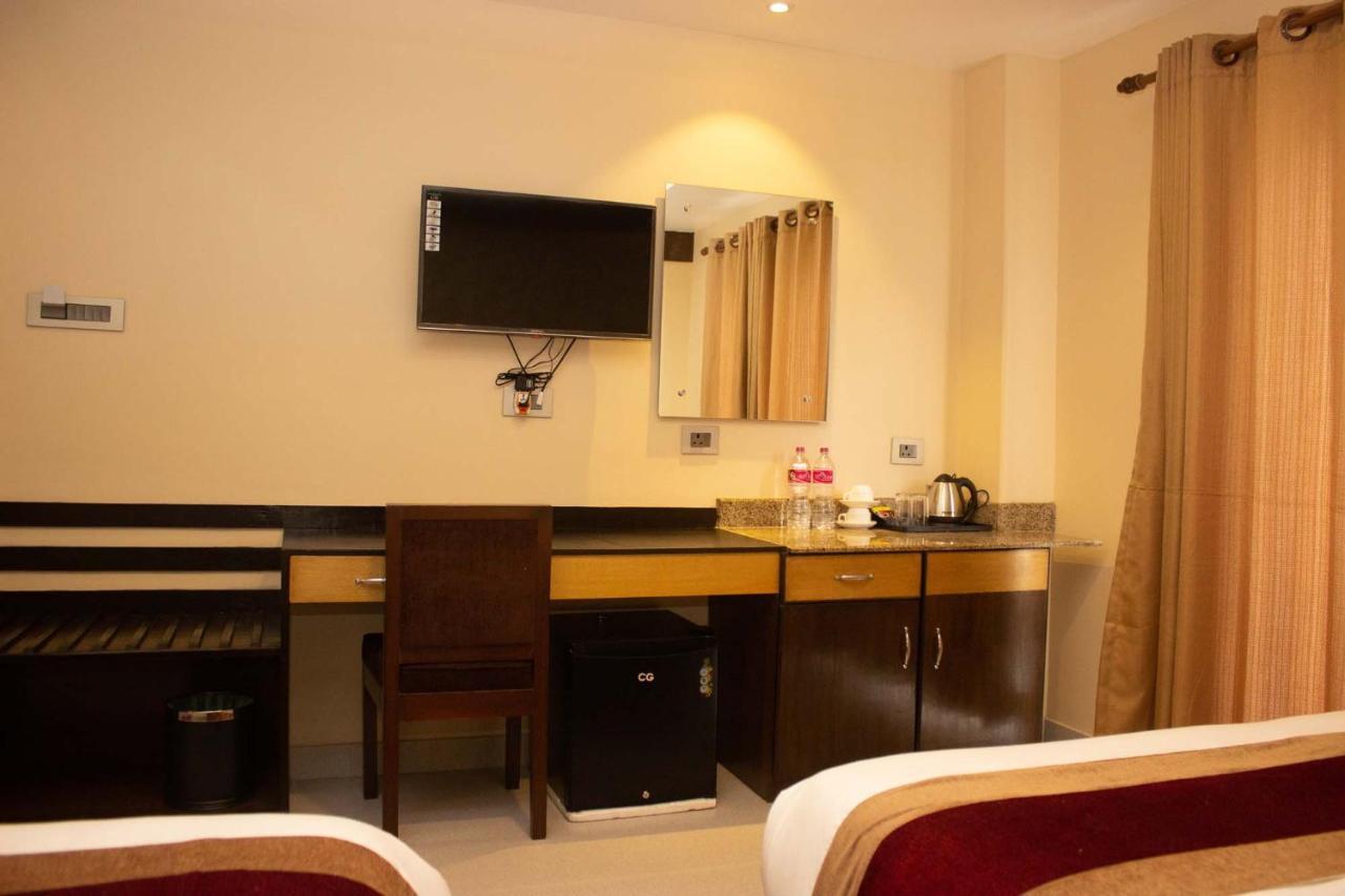 Hotel Silverline Pokhara Eksteriør bilde